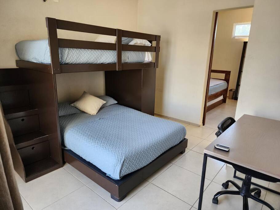 גואדלחארה Casa Para Grupos Grandes Por El Iteso מראה חיצוני תמונה